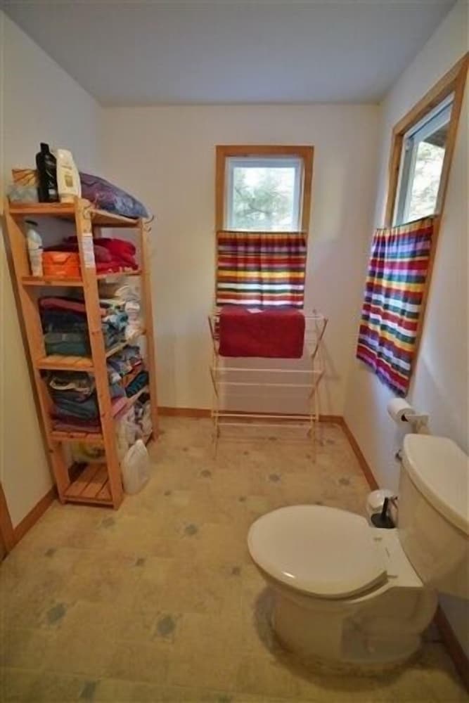 282 Papineau Lake 3 Bedroom Cottage