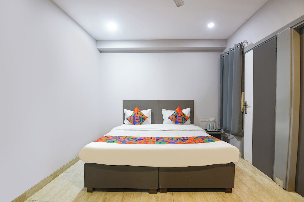 Fabhotel Dream Palace Ip Extension