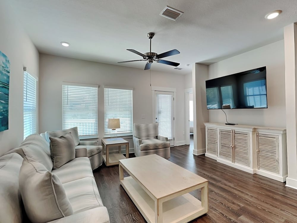 Blue Tide Bungalow