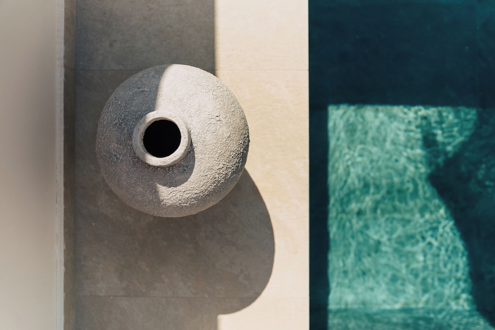 Erthā Suites with private pools