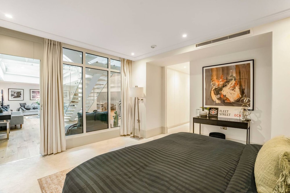 Ultra Luxury Mayfair Home Park Lane Location
