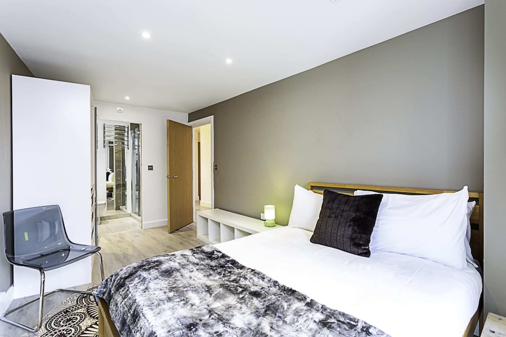 Duplex Two-bed Apartment Near Tower Bridge