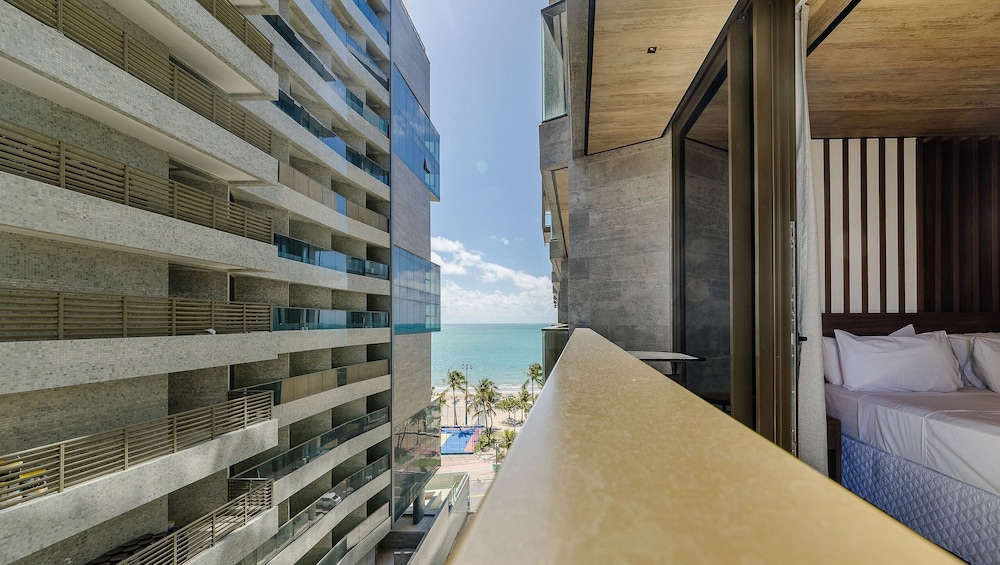 NWTs - Estúdios com Vista Lateral Mar