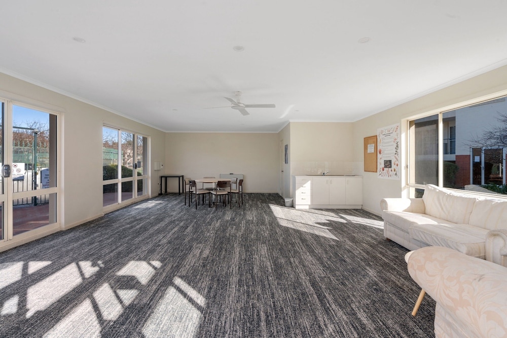 3-bed Apartment in Holiday Style Resort With Pool