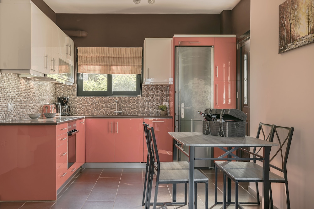 Queen Bee Residence photo 2