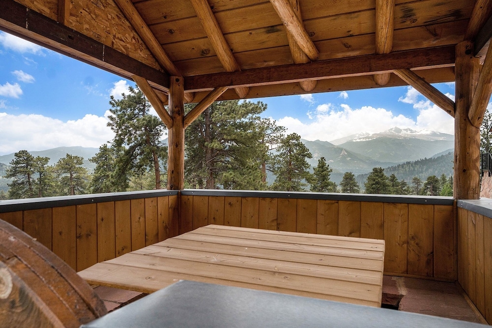 Frontier Mountain Retreat - Monthly Long-term Vacation Rental 30 Days Minimum -- Estes Park 1 Bedroom Apts by RedAwning - Property Image 15