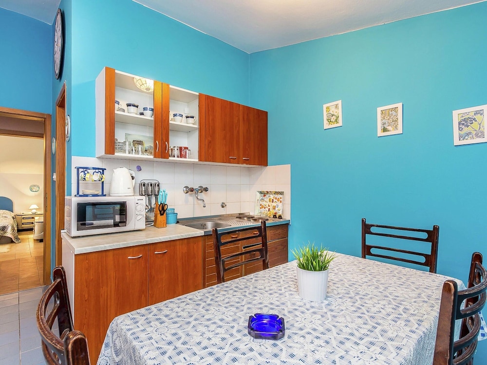 Apartment in Liznjan With Pool and Terrace view 5