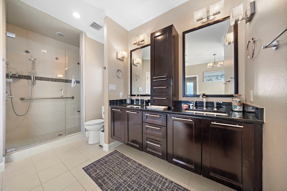 Blue Marlin Bayfront Retreat by Ryson Vacation Rentals