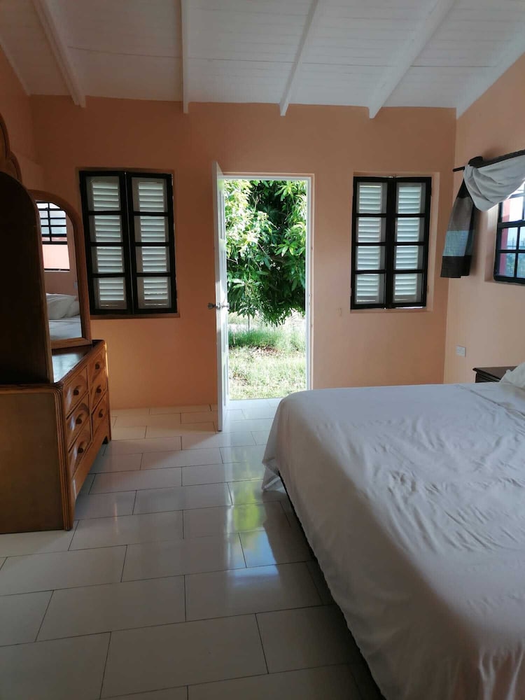 Belle Breeze Cottage view 4