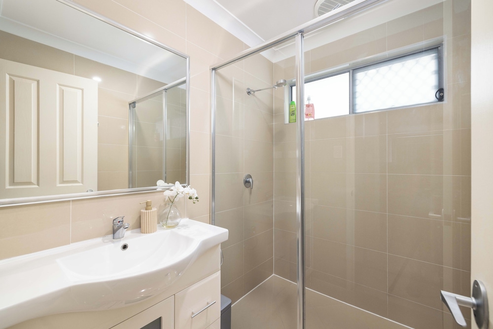 Smart Suites Self Check-in Apartments - 16 Darnley