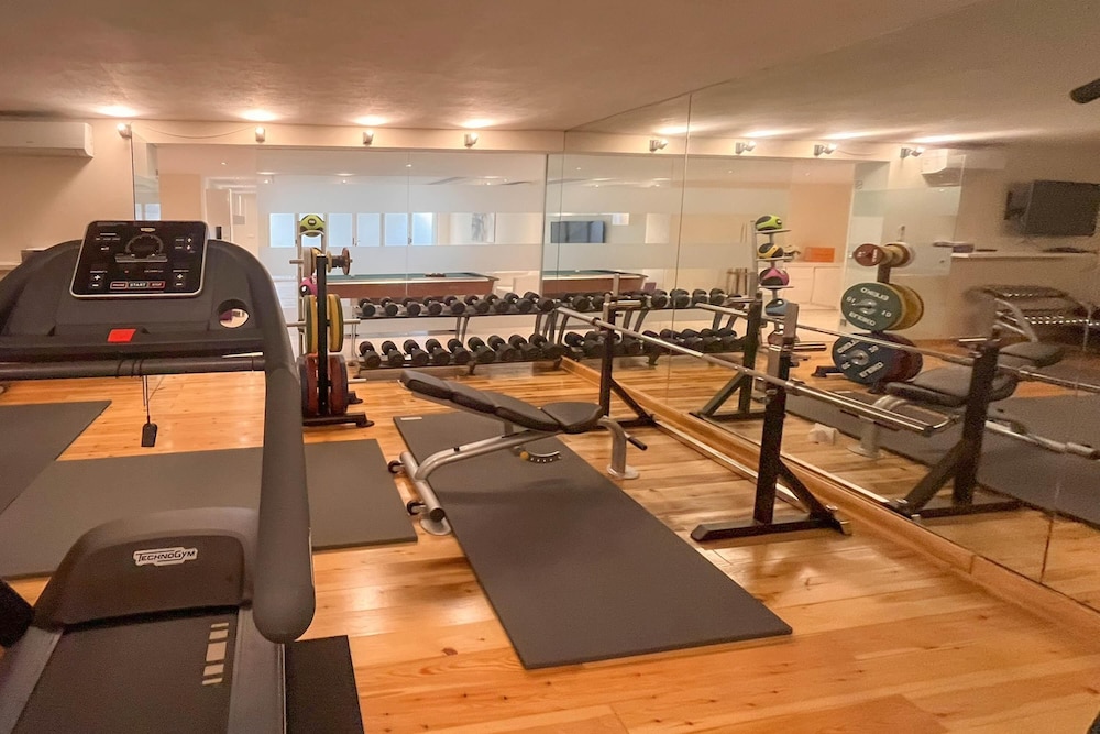 Villa Zacaluca Pool Whirlpool Sauna Gym