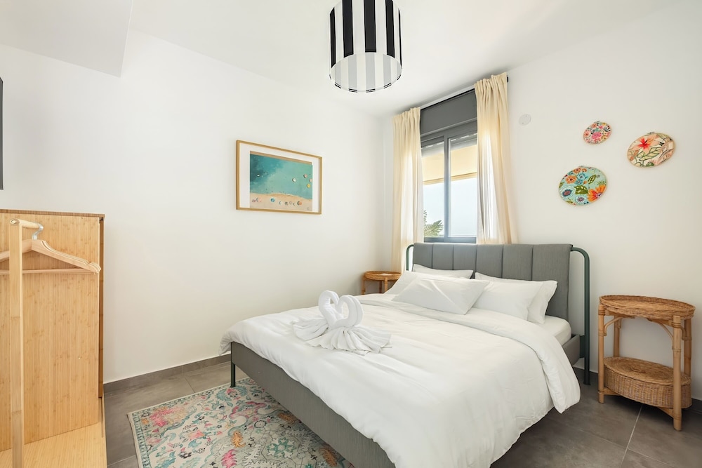 Achziv Chic Beach Haven by Sea N' Rent
