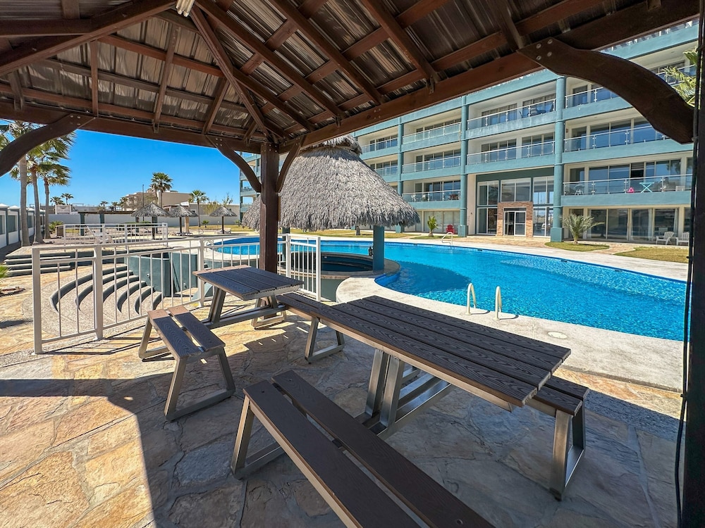 Upscale Ocean View Condo Close to it all Great