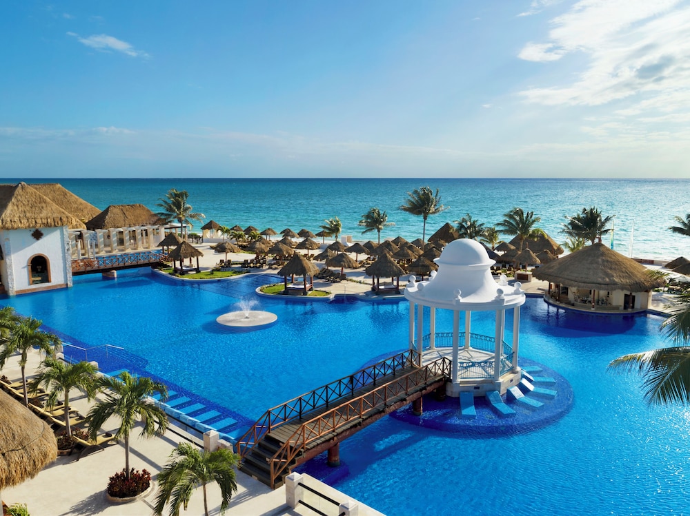 Cancun Vacations - Dreams Sapphire Resort  Spa - All Inclusive - Property Image 1