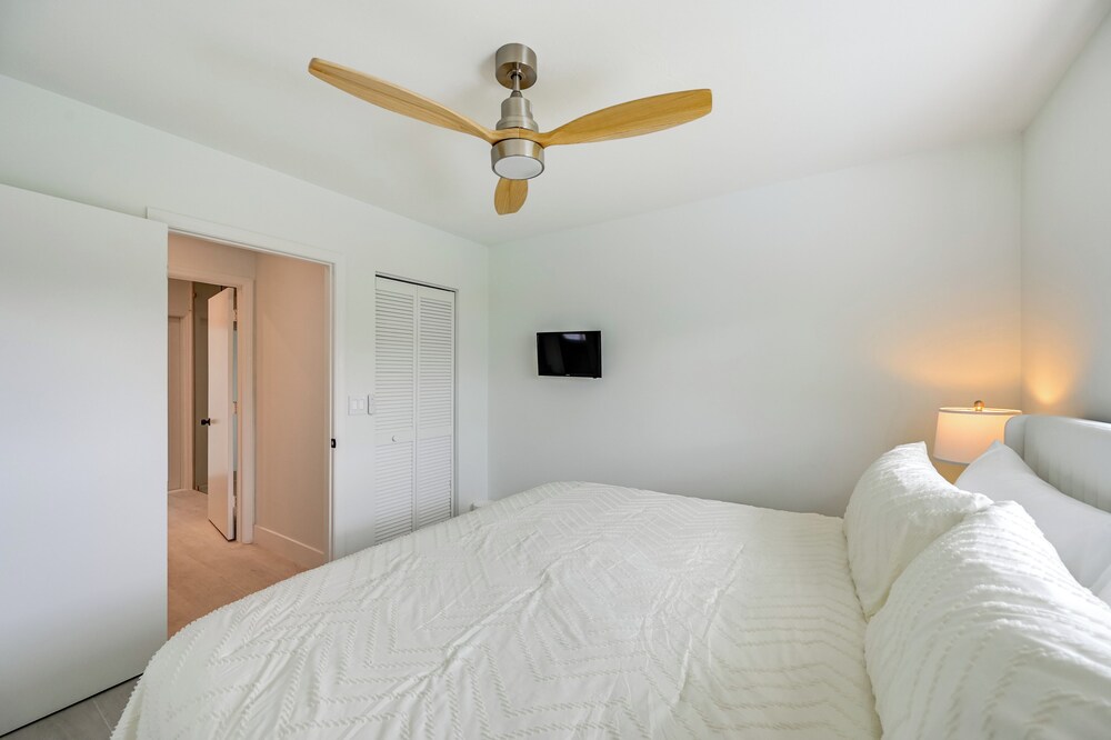 Private Pool, Patio & Peace: Marco Island Getaway