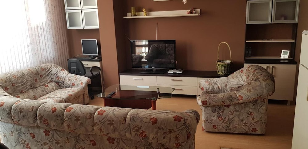 Sunny Apartment With a Wonderful View - Parking