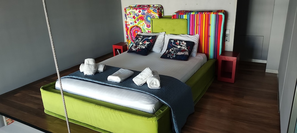 Athina Art Apartments