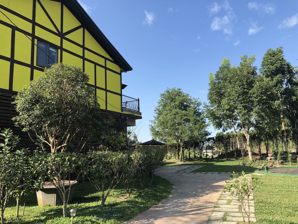 Peach Villa