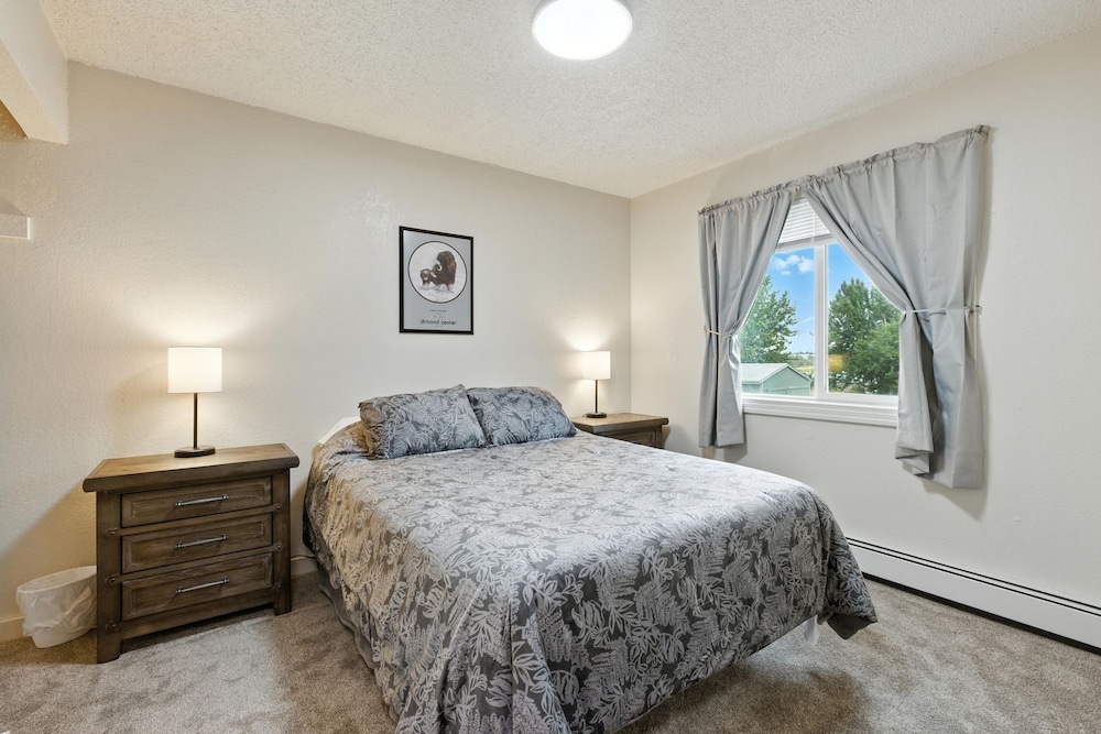 Anchorage 5br Retreat Hikes, City & Comfort 5 Bedroom Home