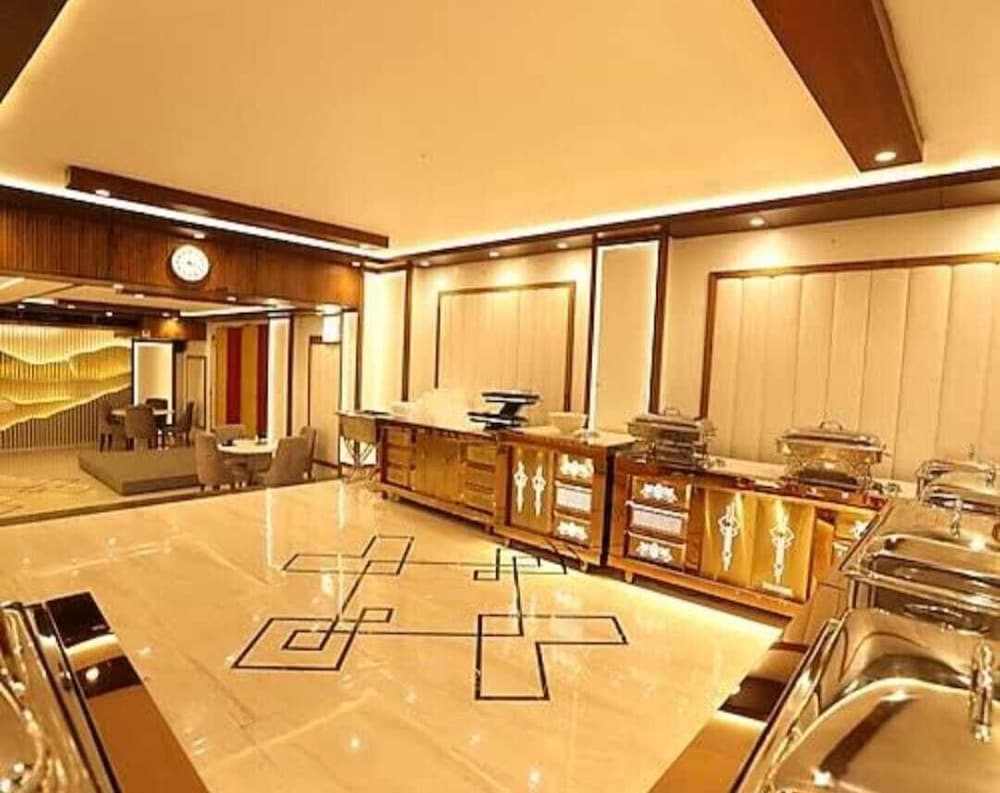 LAVIT HOTEL
