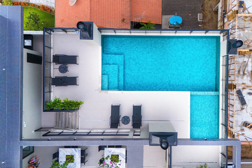 Apartamento alto padrão com piscina
