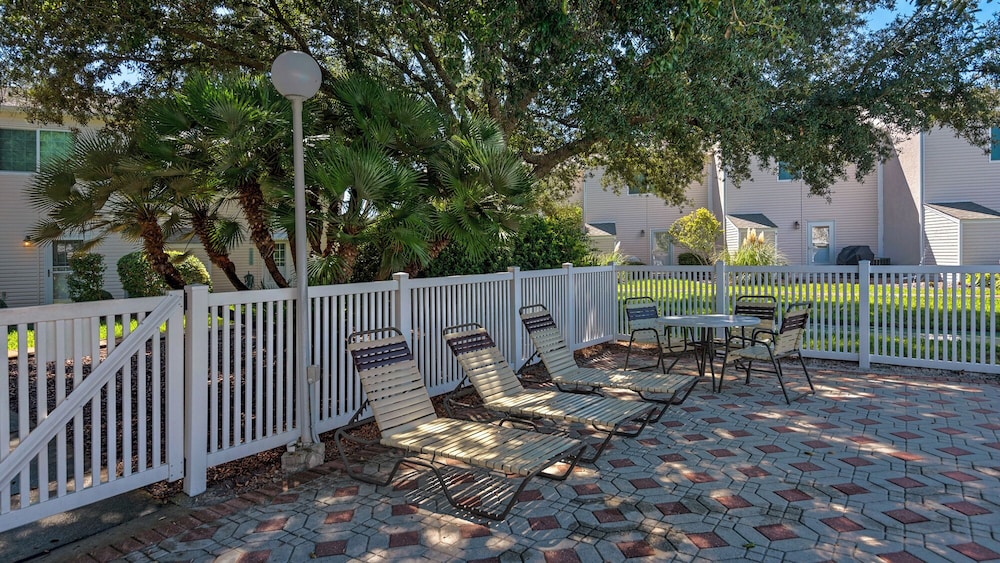 Woodland Shores 37: Steps to Beach, 2 Pools + Free Attraction Tickets!