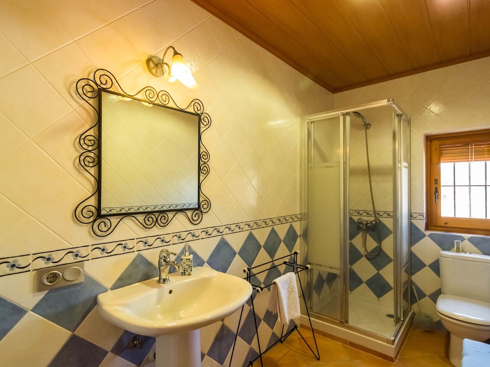 Luxurious Mansion in la Múnia With Swimming Pool and Views photo 4