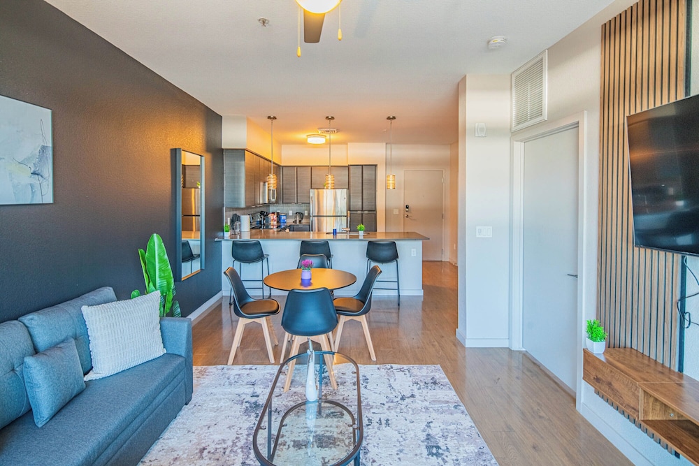 ROVE LIVING/KL - Iluminate