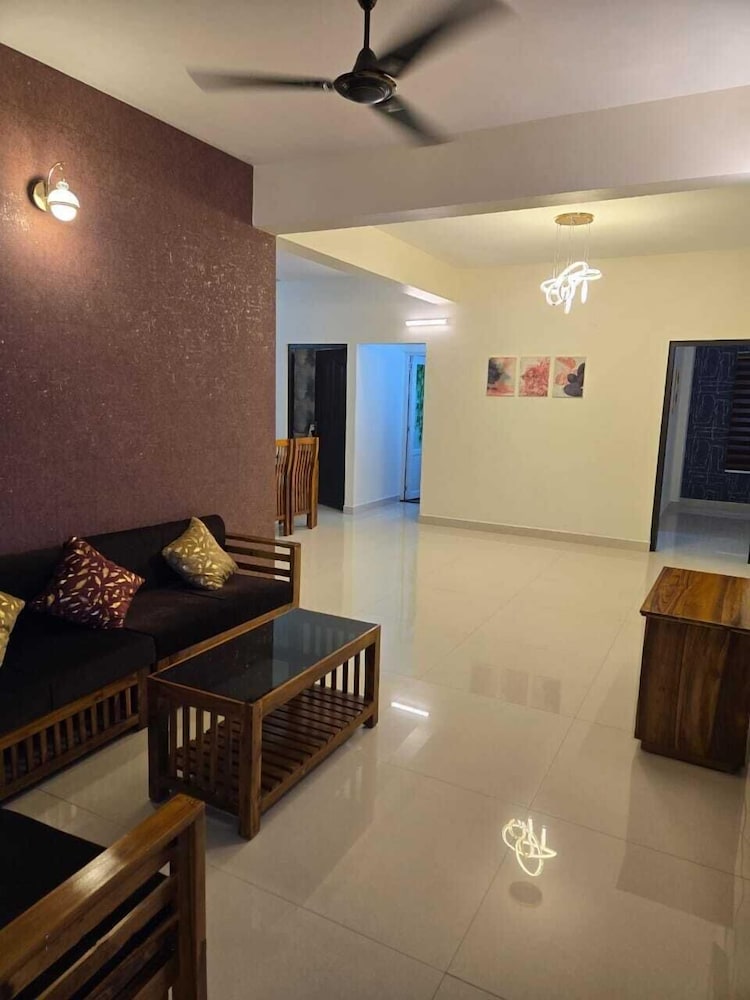 Centur Apartments