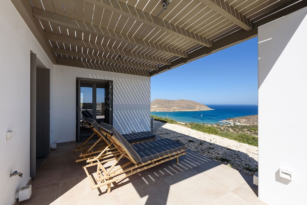Rising Sun sea View Villa Near the Beach Paros
