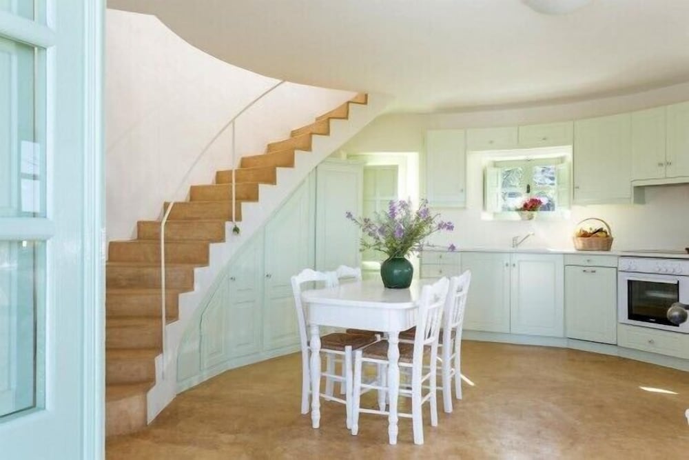 Green Windmill Villa view 5