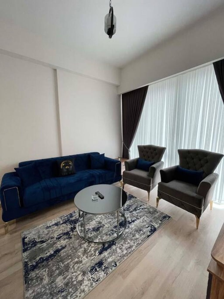 Lovely 1-bedroom Suite Apartment Near Mall of Istanbul