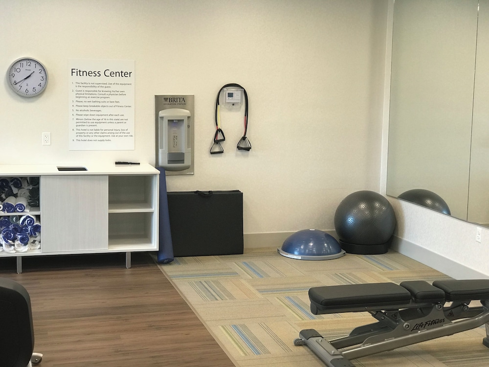 Holiday Inn Express & Suites Hannibal - Medical Center by IHG