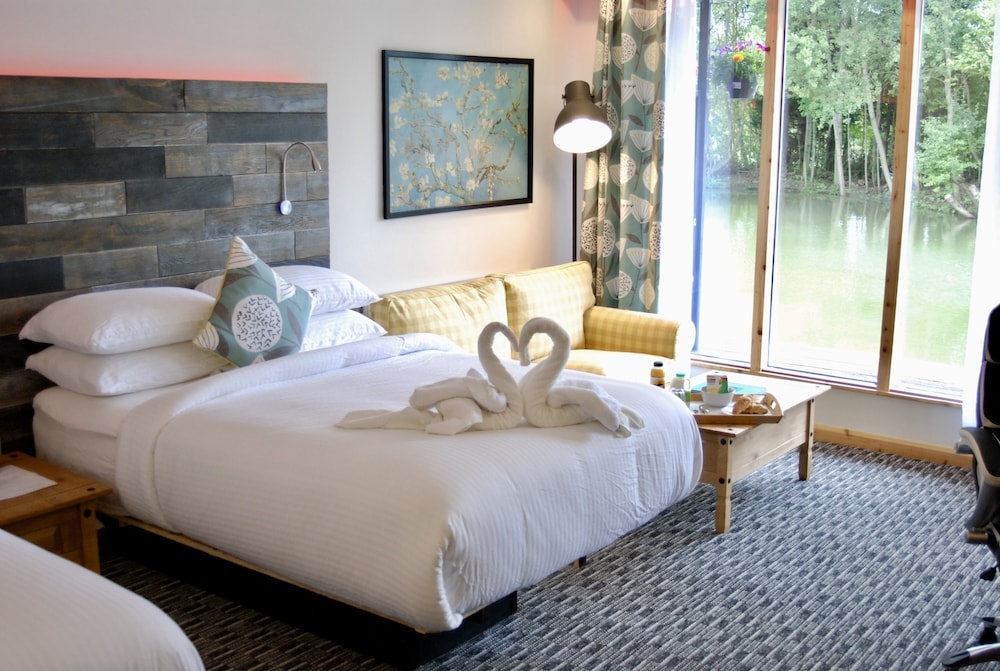 The Waterfront Lodges