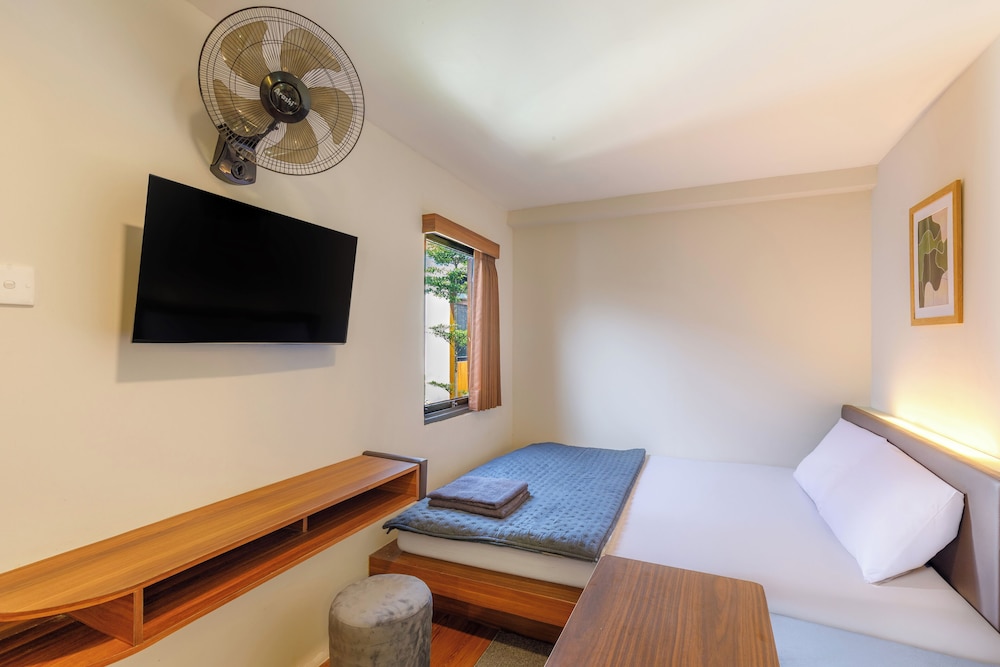Andewi Cabin