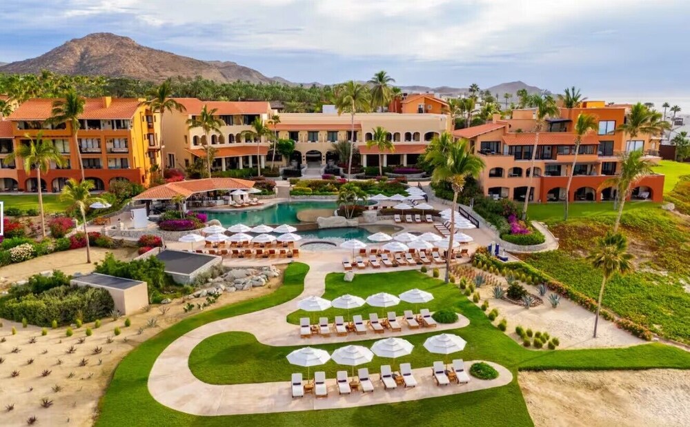 2BD Beach Front Luxury in Cabo