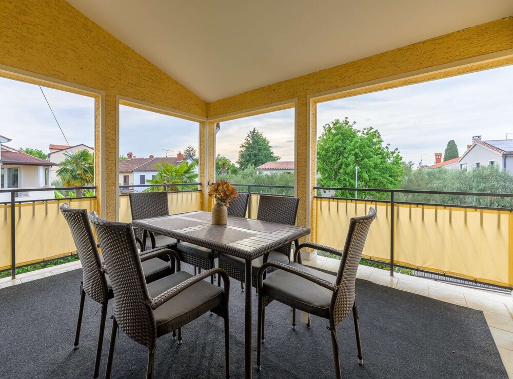 Graceful Apartment With Barbecue Area