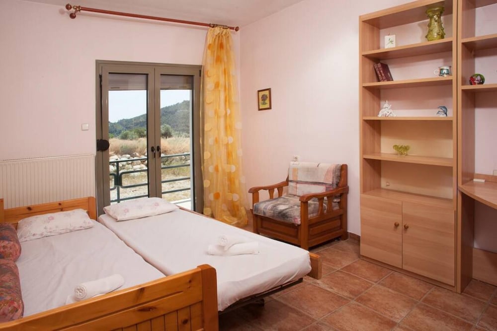 Suburban Flat in Volos