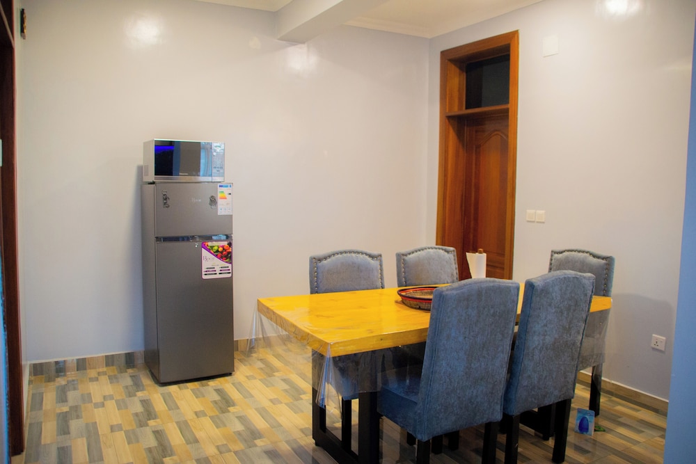 Rond Point Gorilla Boutique & Apartments