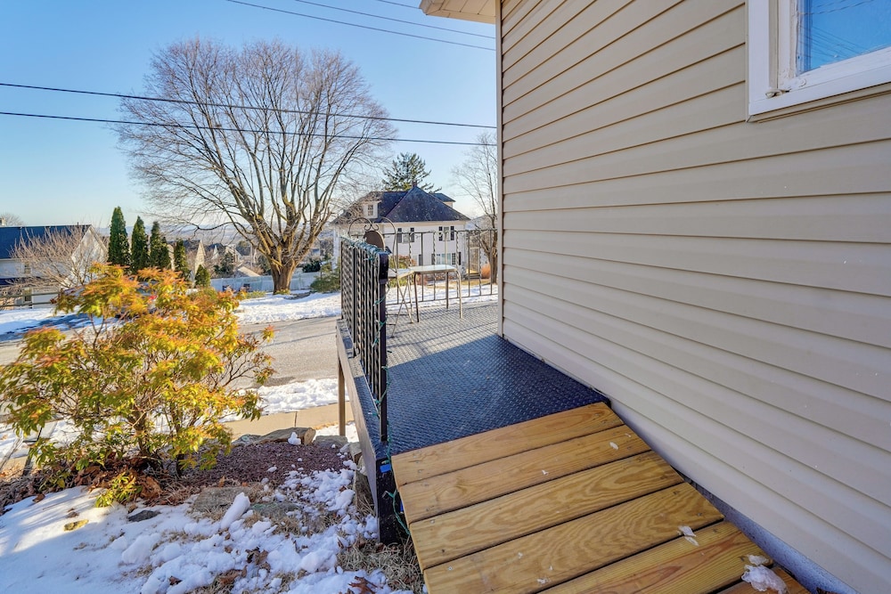 Bring A Pet: Family Home w/ Yard in Pen Argyl!