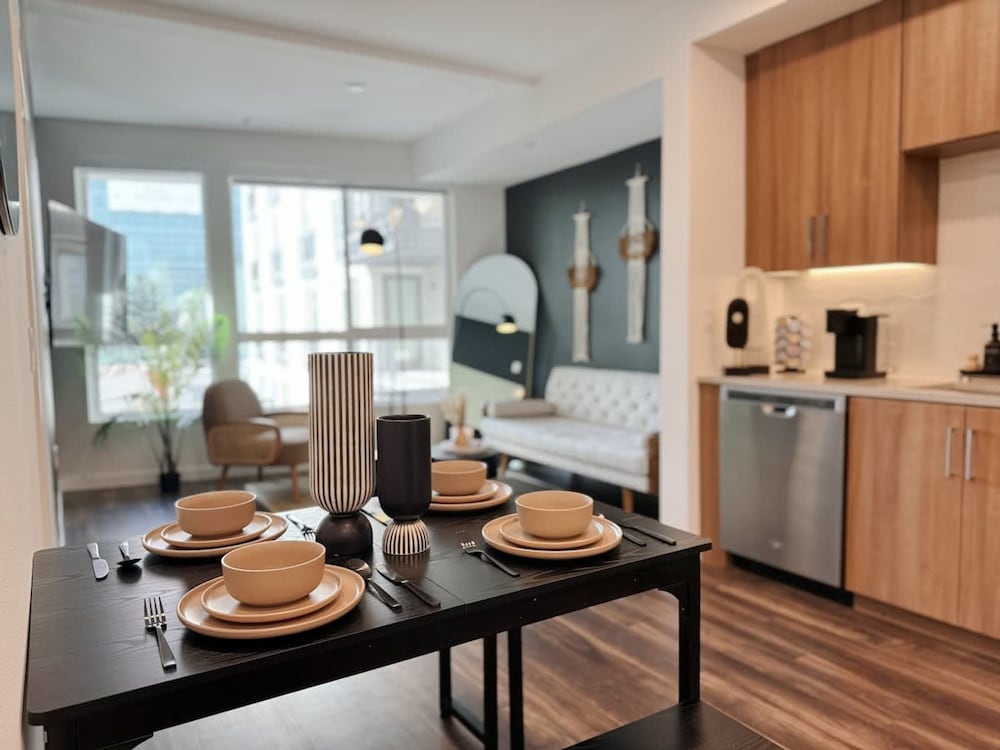 Modern Mid-hollywood Apt Sunset View Free Parking