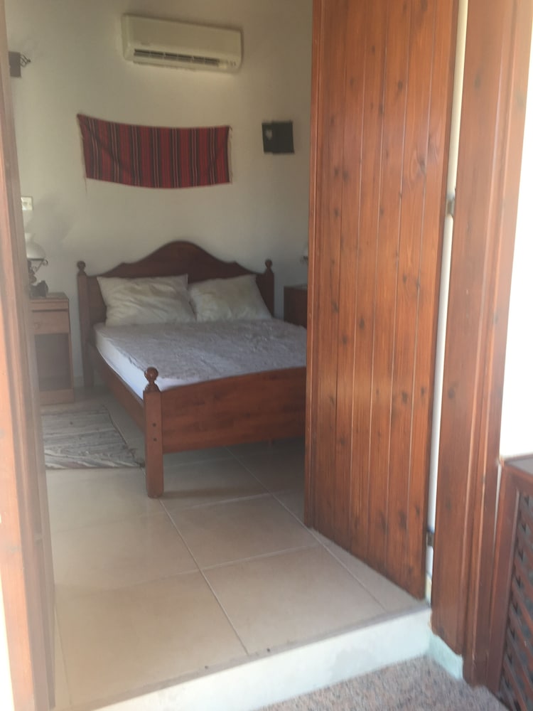 Traditional Large Detached Village House wih Private Pool and Enclosed Courtyard view 3