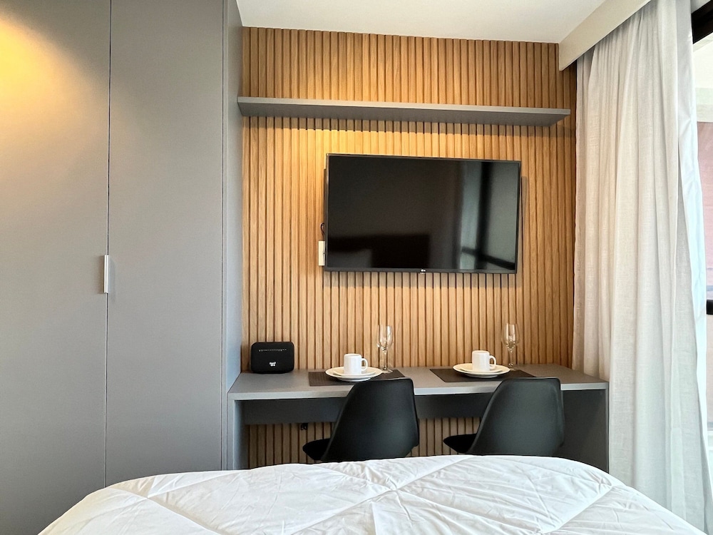 Modern and Fully Equipped Apartments 500m From Barra Beach in Salvador ZBN
