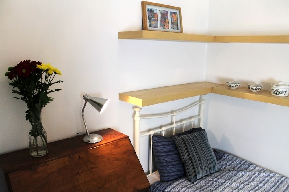 Silver Lining - Apartment Near Murrayfield view 2