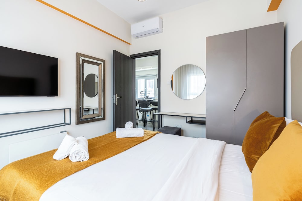 Local Host Living - Signature Apartments in Nicosia
