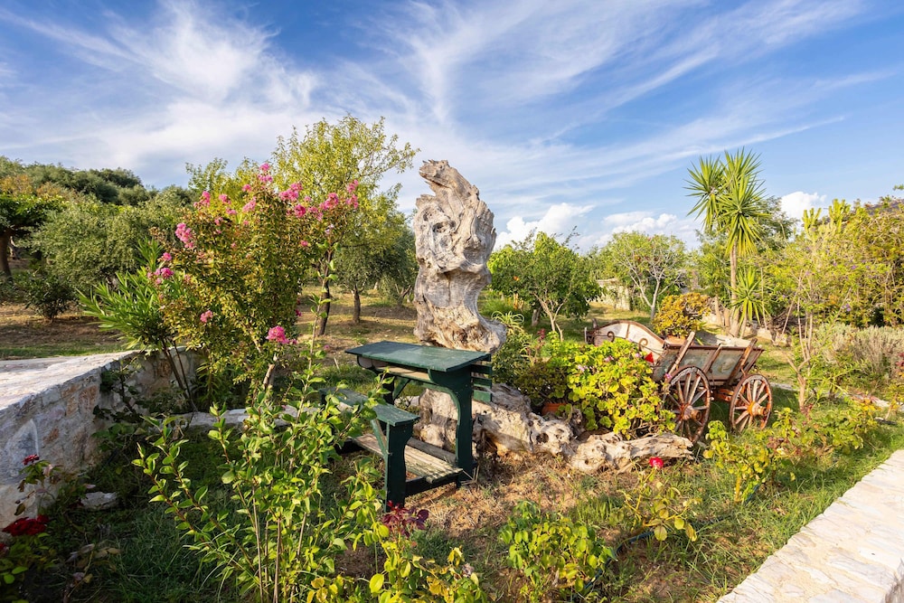 Stone Farmhouse in Groves - Sea Mountain Views