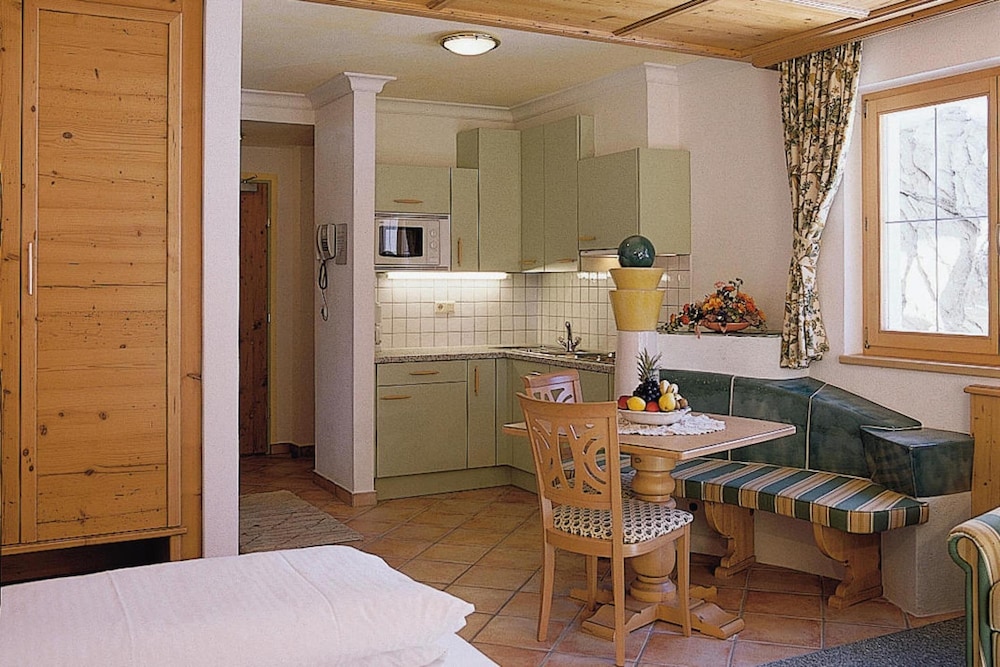 Cosy Flat With Balcony or Terrace