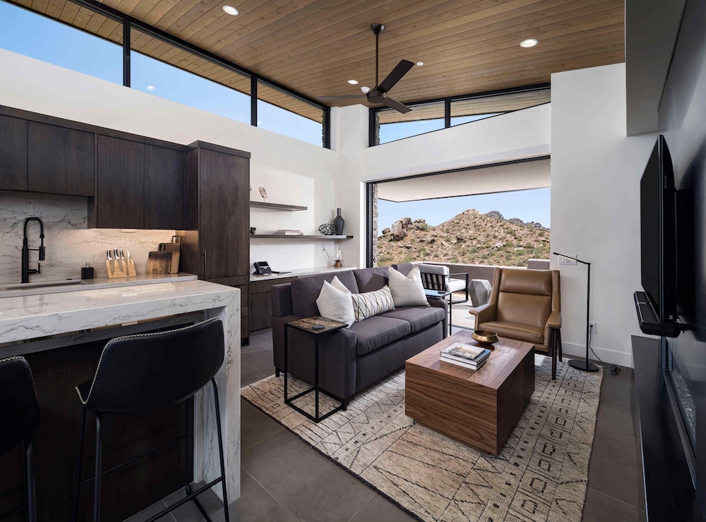Mountain House Lodge at Sereno Canyon