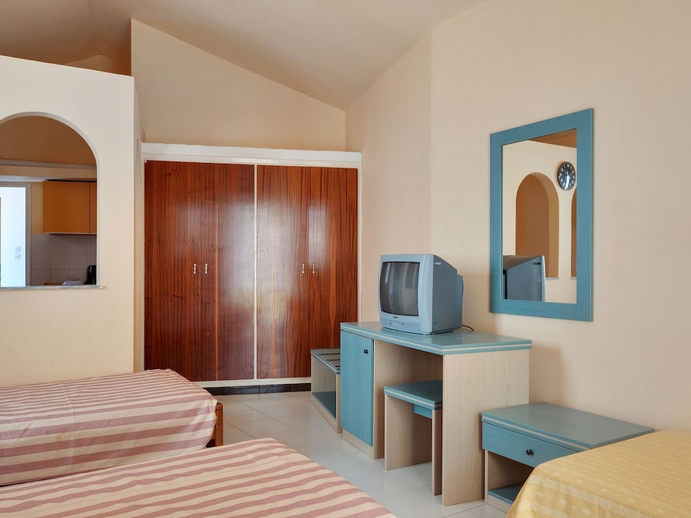 Pretty Holiday Home in Symi Island With Balcony photo 3