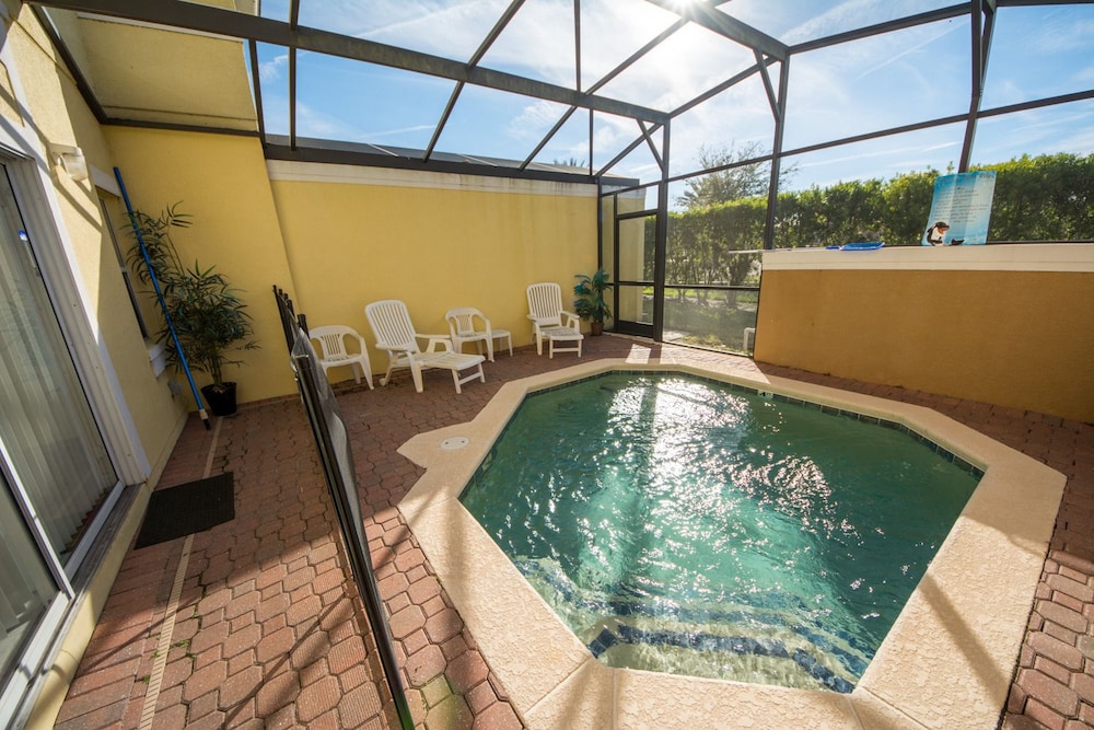 Bella Vida Resort by Home 2U